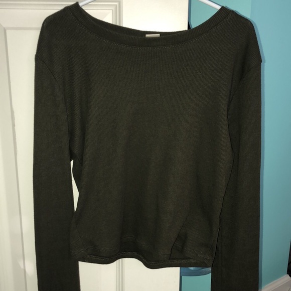 Green Long-Sleeve Crop - Picture 1 of 2